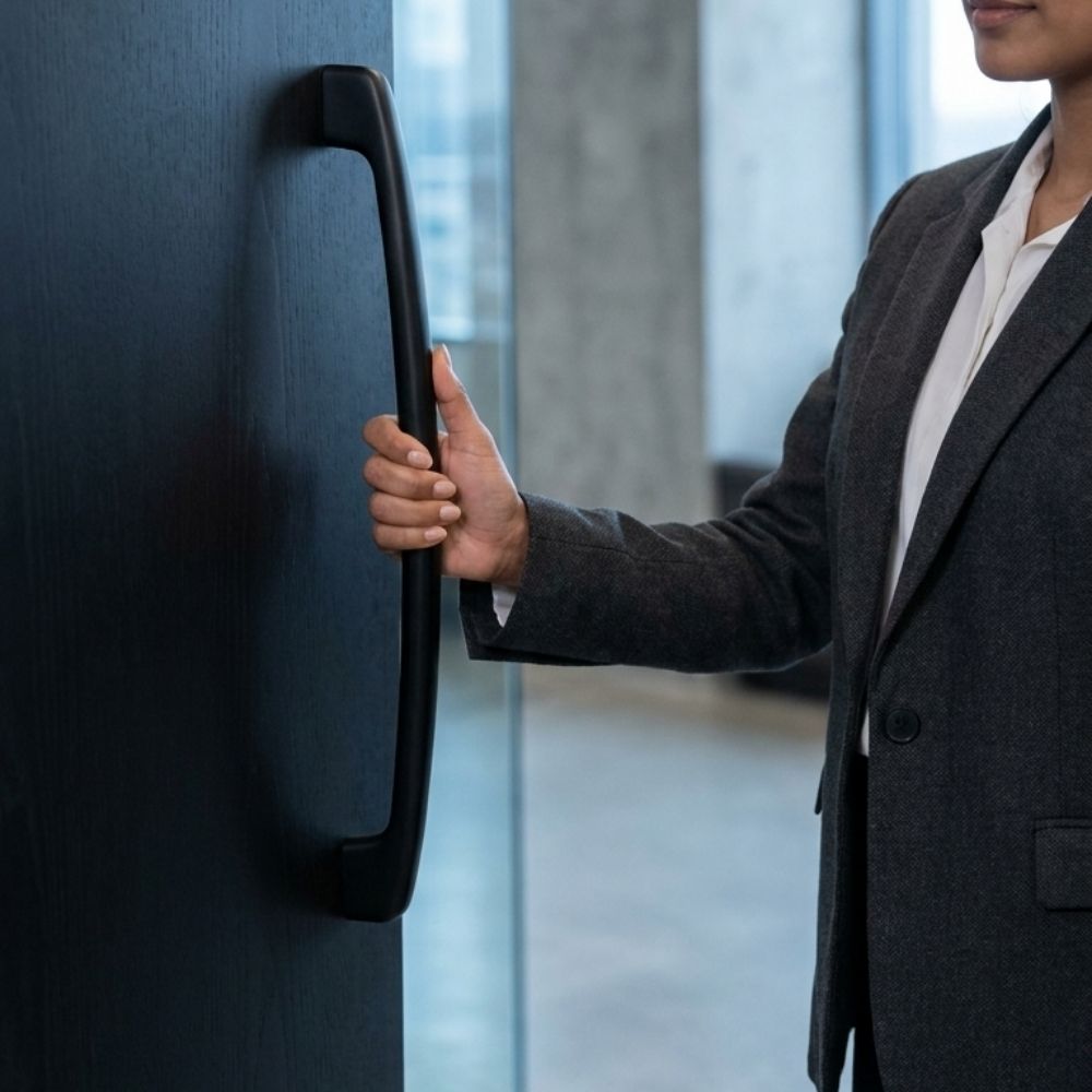 Cabinet Handle CH-554 | CP, Antique & Black Matt Finish Pull Handle