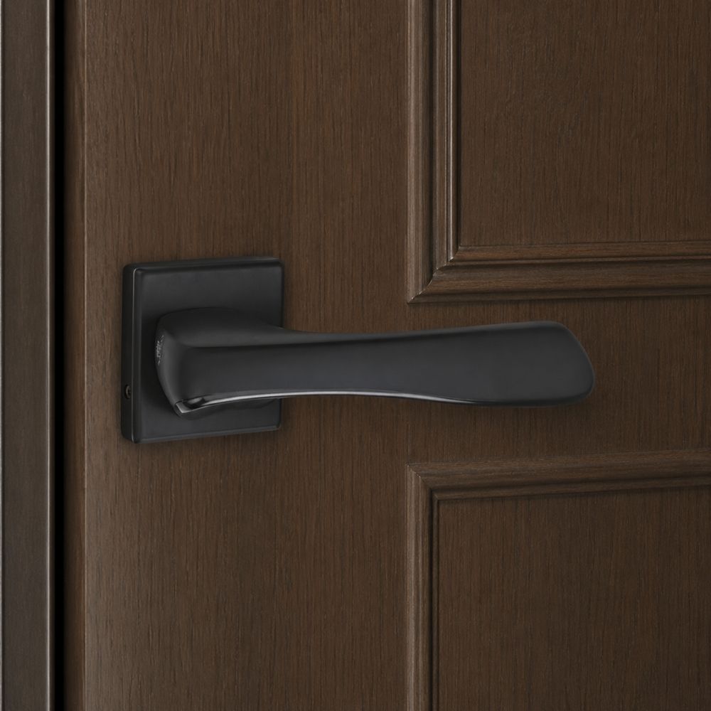Mortice Rose Zamak O-series Black Handle O-82 Hammer Design