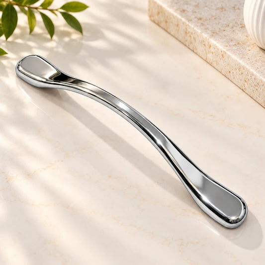 Zinc Cabinet Handle, Finish Black Matt, Brass Antique & CP (CH548)