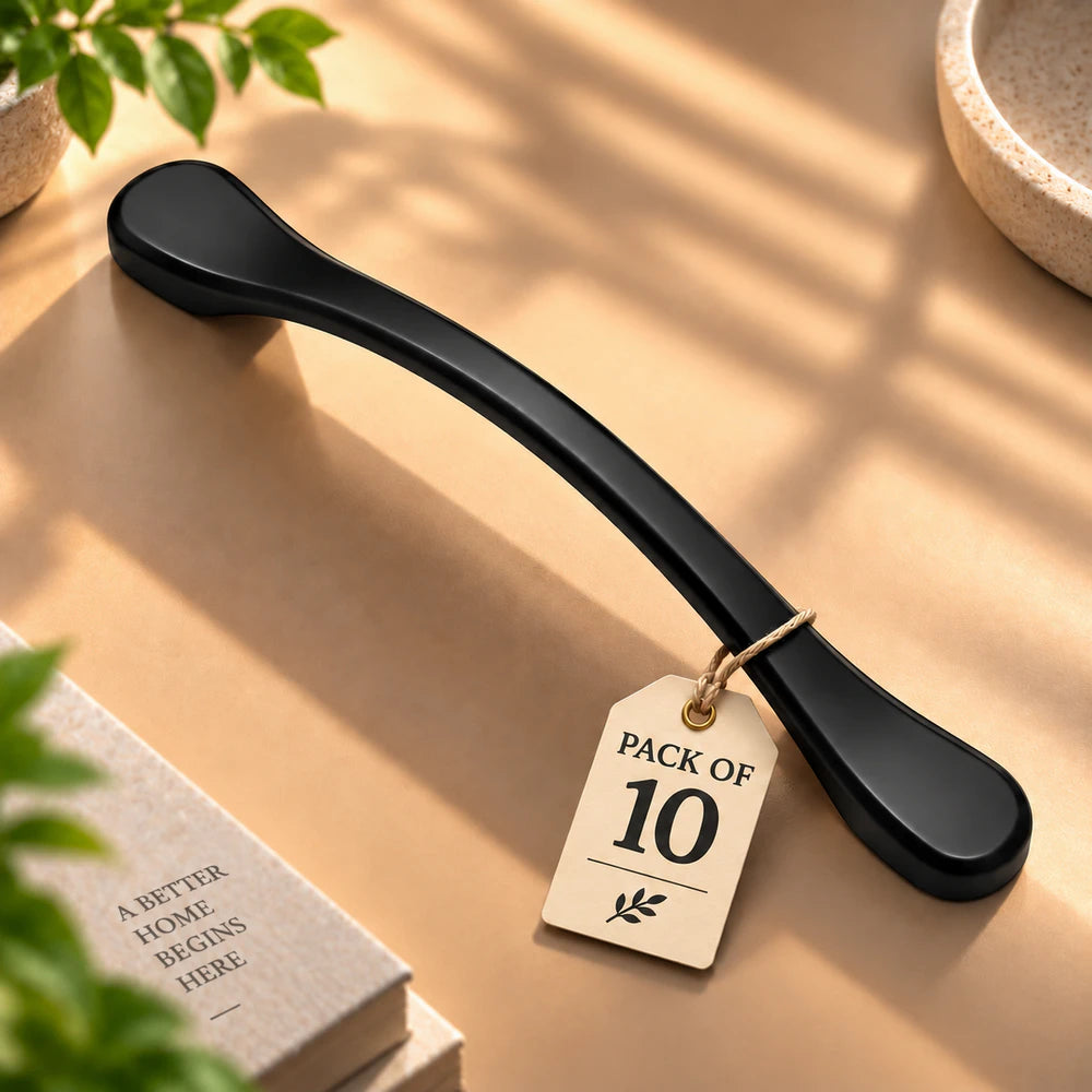 Zinc Cabinet Handle, Finish Black Matt, Brass Antique & CP (CH548)